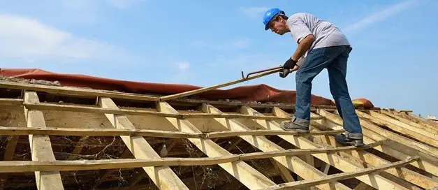 Things to keep in mind when hiring professional roofers